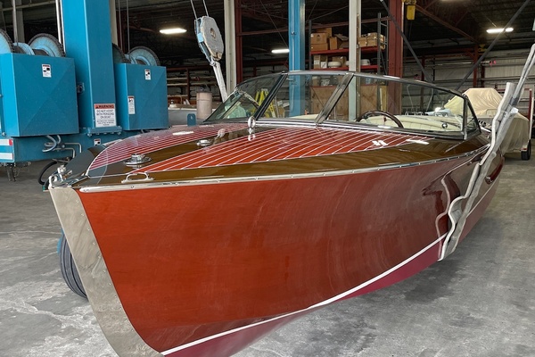 27ft Hacker Craft Yacht For Sale