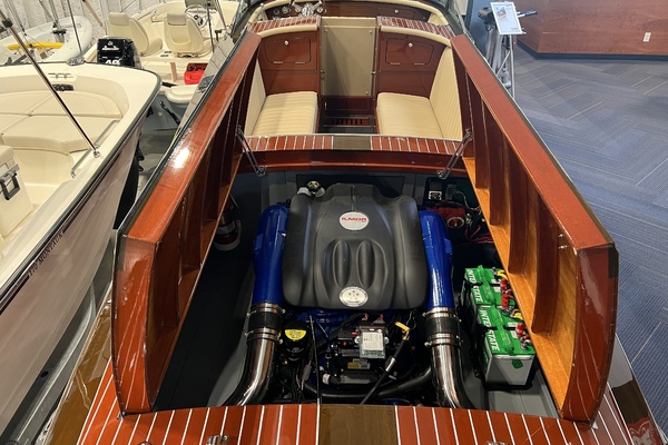 27ft Hacker Craft Yacht For Sale