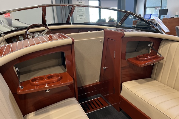 27ft Hacker Craft Yacht For Sale