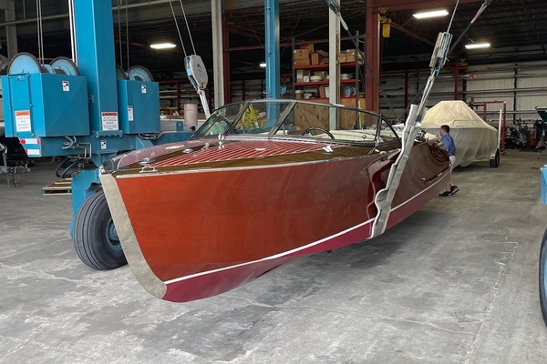 27ft Hacker Craft Yacht For Sale
