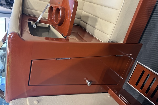 27ft Hacker Craft Yacht For Sale
