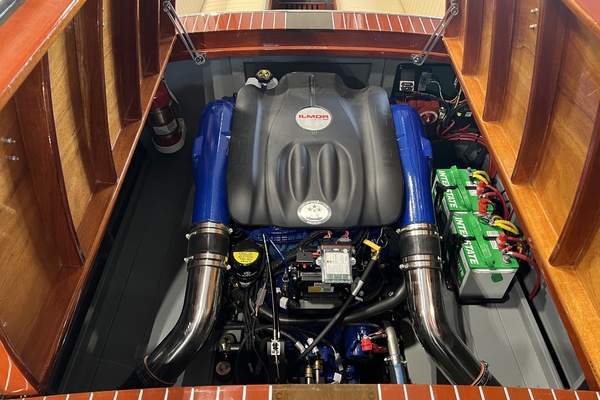 27ft Hacker Craft Yacht For Sale