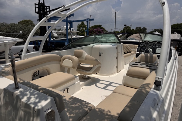24ft NauticStar Yacht For Sale