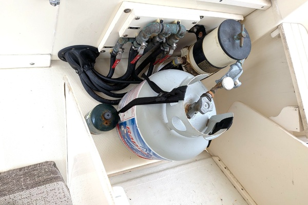 Lily Pad 32ft Atlas Yacht For Sale