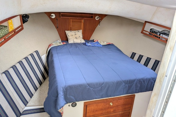 Lily Pad 32ft Atlas Yacht For Sale