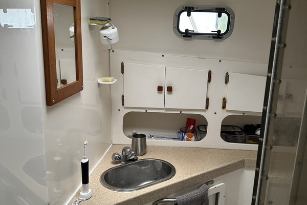 Lily Pad 32ft Atlas Yacht For Sale