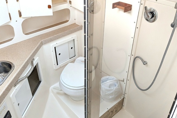 Lily Pad 32ft Atlas Yacht For Sale