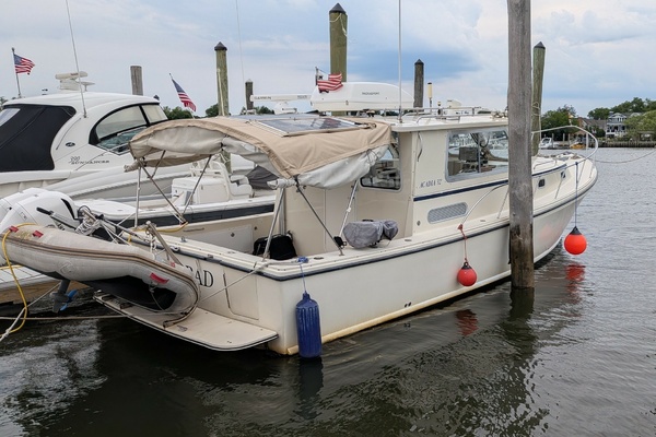 Lily Pad 32ft Atlas Yacht For Sale