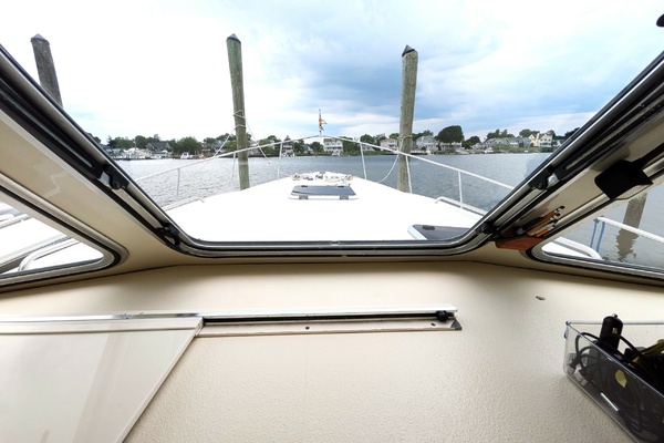 Lily Pad 32ft Atlas Yacht For Sale
