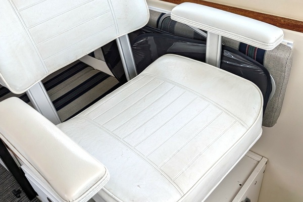 Lily Pad 32ft Atlas Yacht For Sale