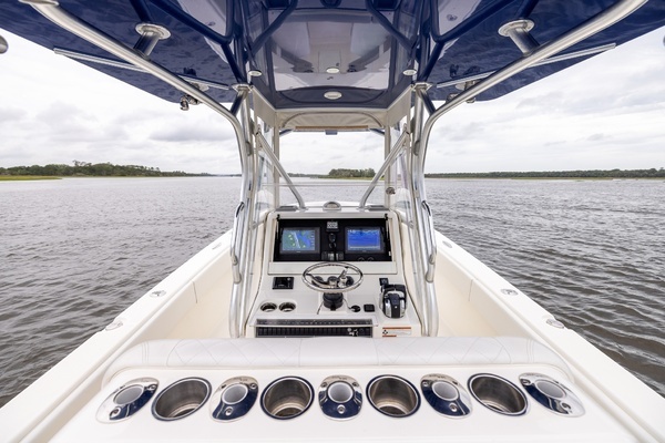 SeaVee 322Z Yacht For Sale