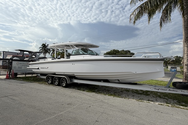 37ft Axopar Yacht For Sale