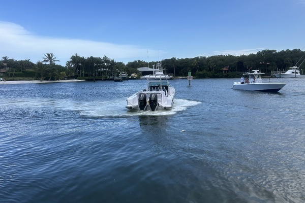 Axopar 37 ST Yacht For Sale