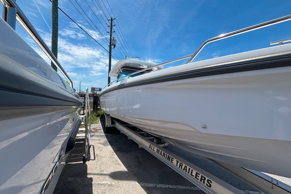 37ft Axopar Yacht For Sale