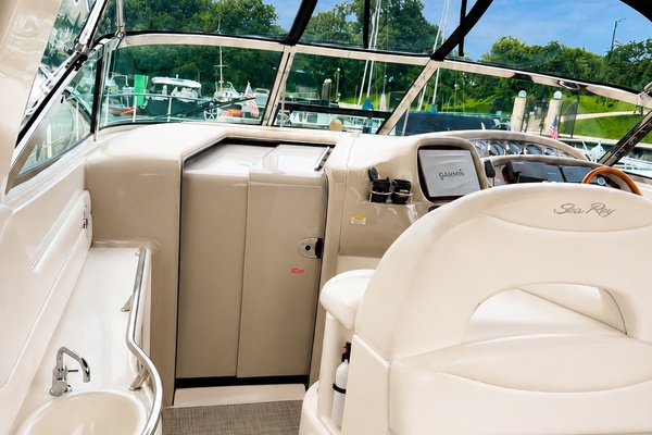 38ft Sea Ray Yacht For Sale