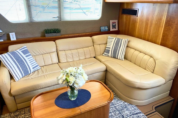 39ft Silverton Yacht For Sale