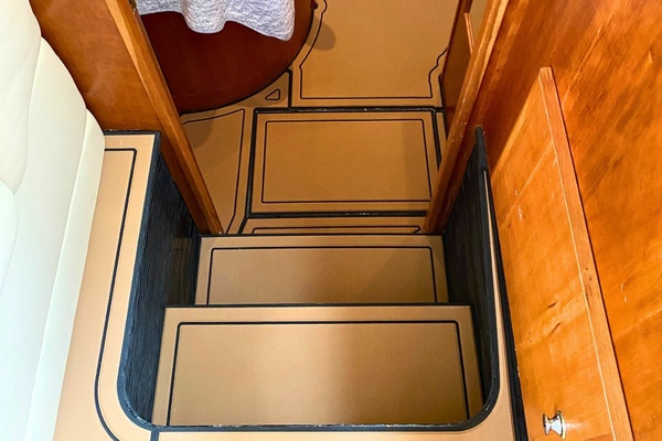 39ft Silverton Yacht For Sale