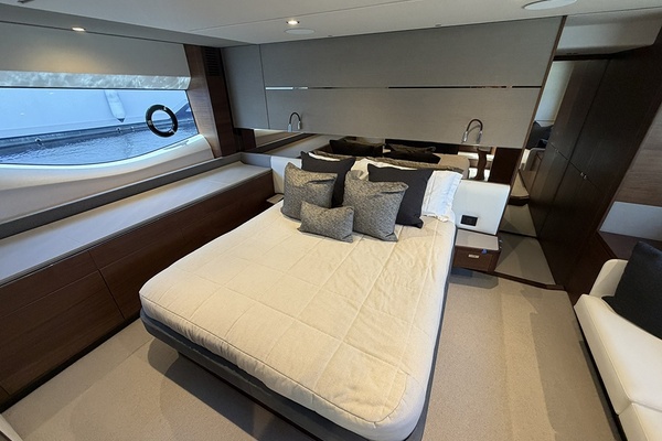 WILE E COYOTE 66ft Princess Yacht For Sale