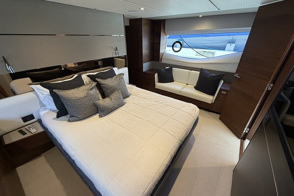 WILE E COYOTE 66ft Princess Yacht For Sale