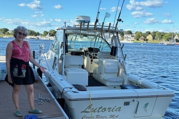 Photo of the 2003 Pursuit Express "LUTORIA"