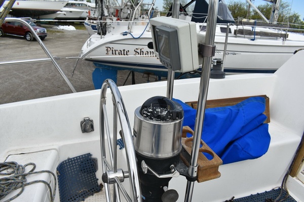 30ft S2 Yacht For Sale