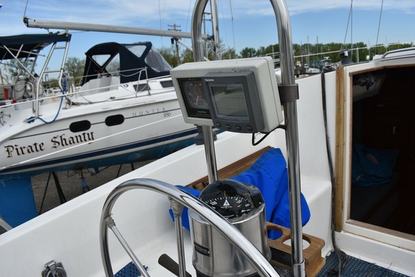 30ft S2 Yacht For Sale