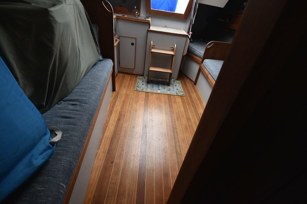 30ft S2 Yacht For Sale