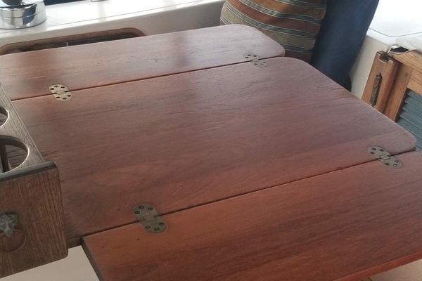 Cockpit Table