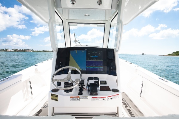 2025 Twin Vee 28