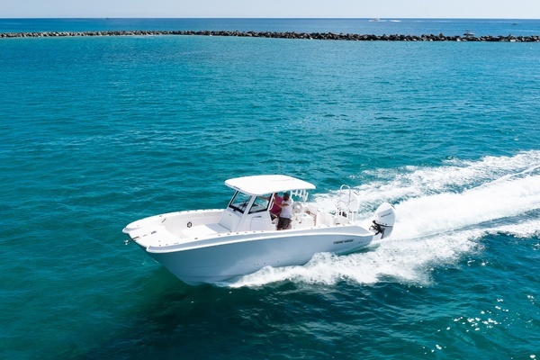2025 Twin Vee 28