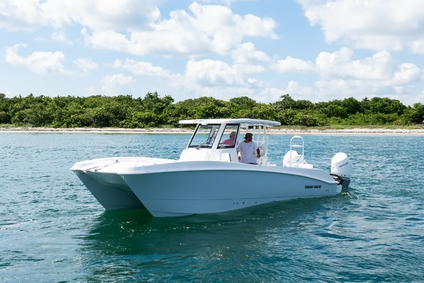 28ft Twin Vee Yacht For Sale