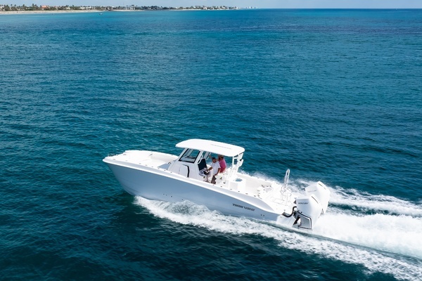 2025 Twin Vee 28