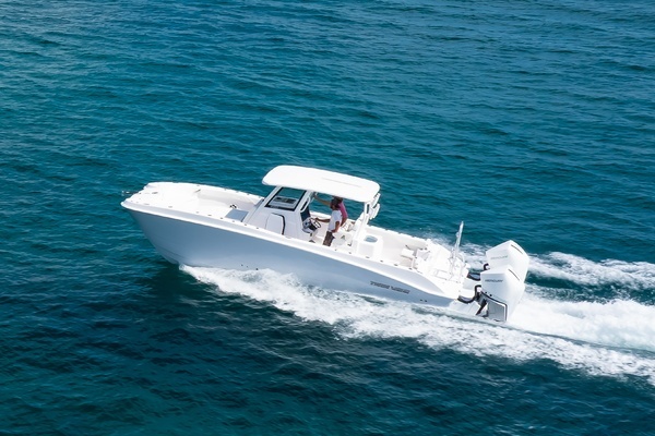 2025 Twin Vee 28