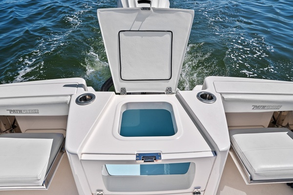 27ft Pathfinder Yacht For Sale
