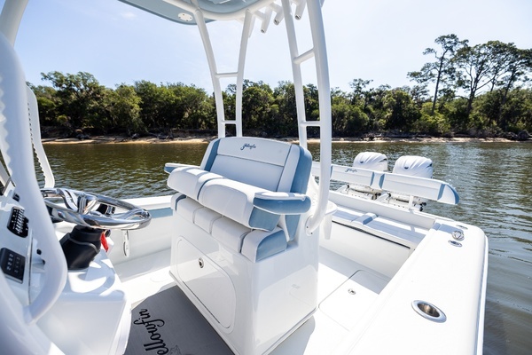 2025 Yellowfin 26