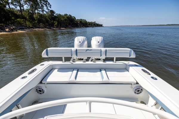 2025 Yellowfin 26
