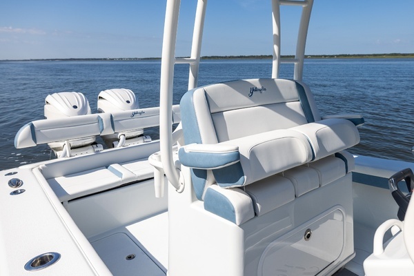 2025 Yellowfin 26
