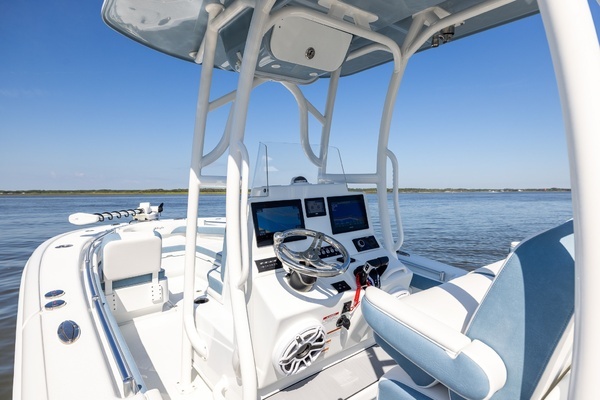 2025 Yellowfin 26