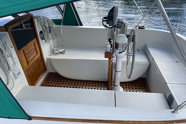 FIESTY 31ft Nonsuch Yacht For Sale