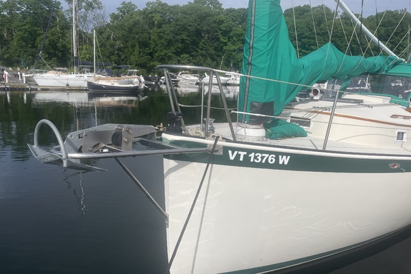 FIESTY 31ft Nonsuch Yacht For Sale