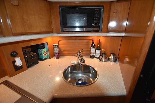 Liquid Asset 35ft Carver Yacht For Sale