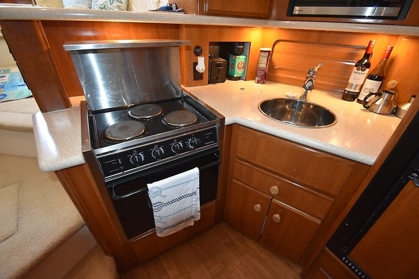 Liquid Asset 35ft Carver Yacht For Sale