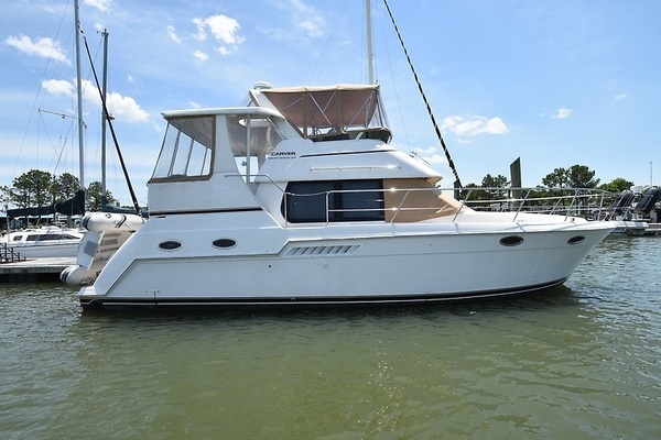 Photo of the 2001 Carver 356 Motoryacht "Liquid Asset"