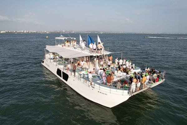 78ft Custom Yacht For Sale