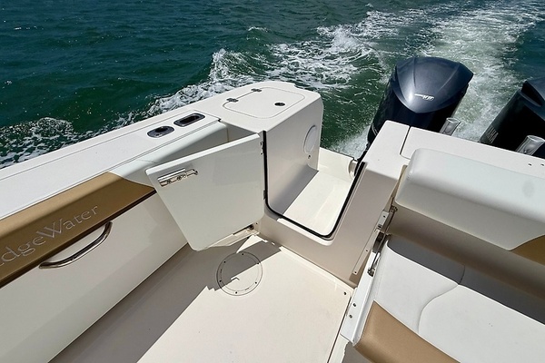 33ft Edgewater Yacht For Sale