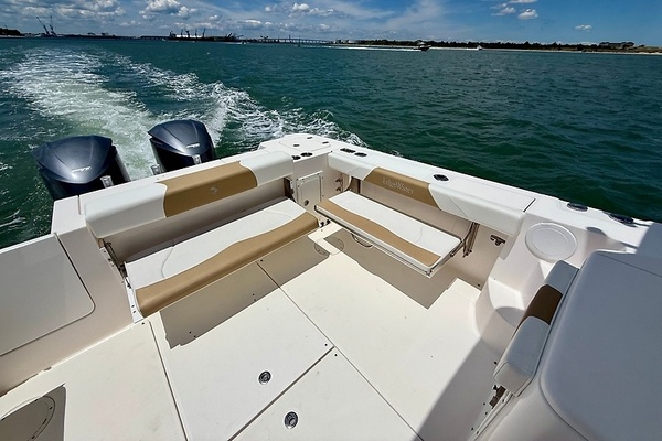 33ft Edgewater Yacht For Sale