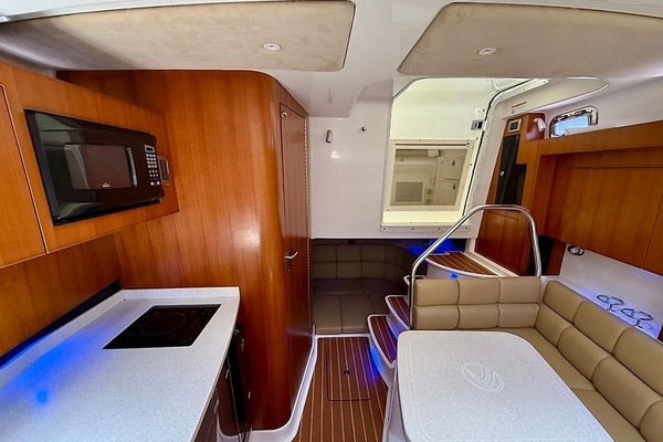 33ft Edgewater Yacht For Sale