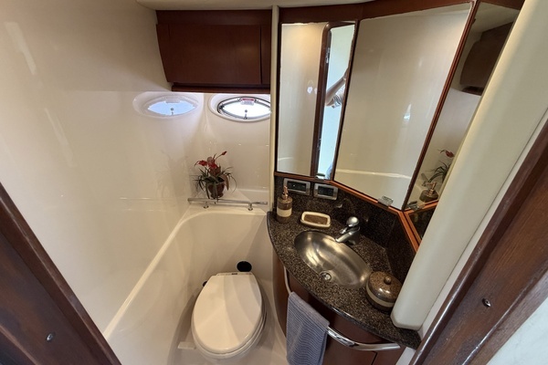 Sea Ray Sundancer Yacht For Sale