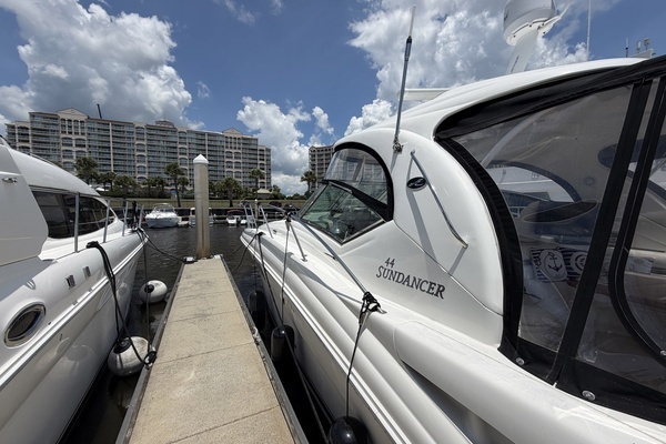 Sea Ray Sundancer Yacht For Sale