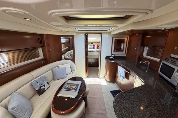 44ft Sea Ray Yacht For Sale